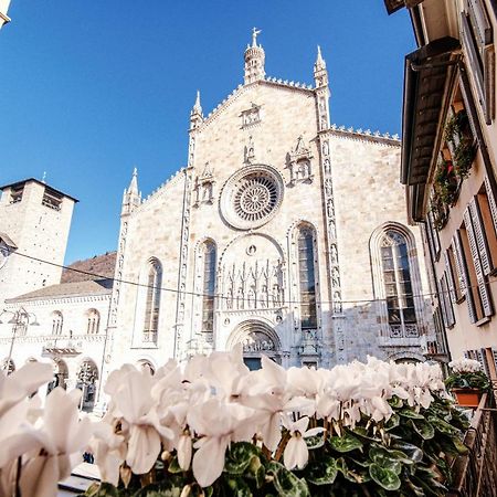 Апартаменты La Finestra Sul Duomo - The House Of Travelers Комо Экстерьер фото