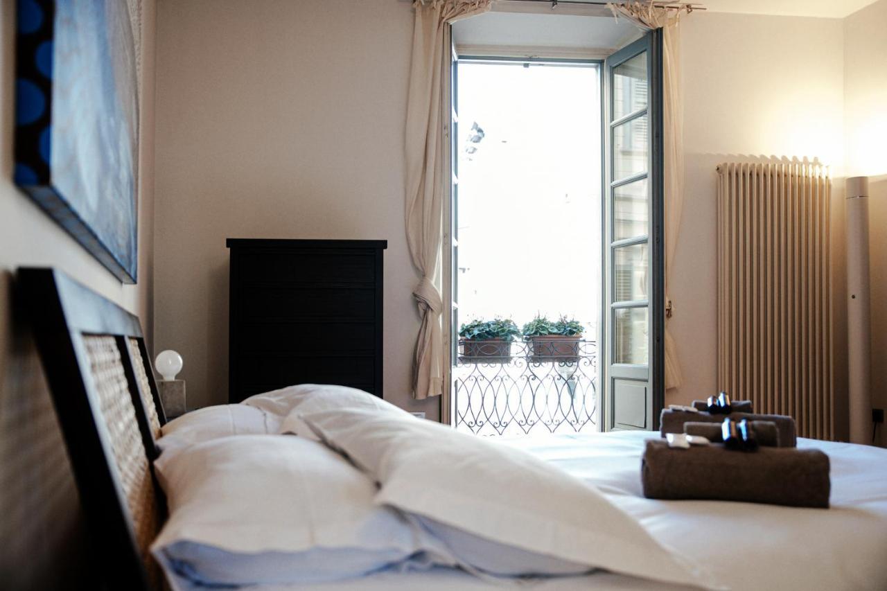 Апартаменты La Finestra Sul Duomo - The House Of Travelers Комо Экстерьер фото