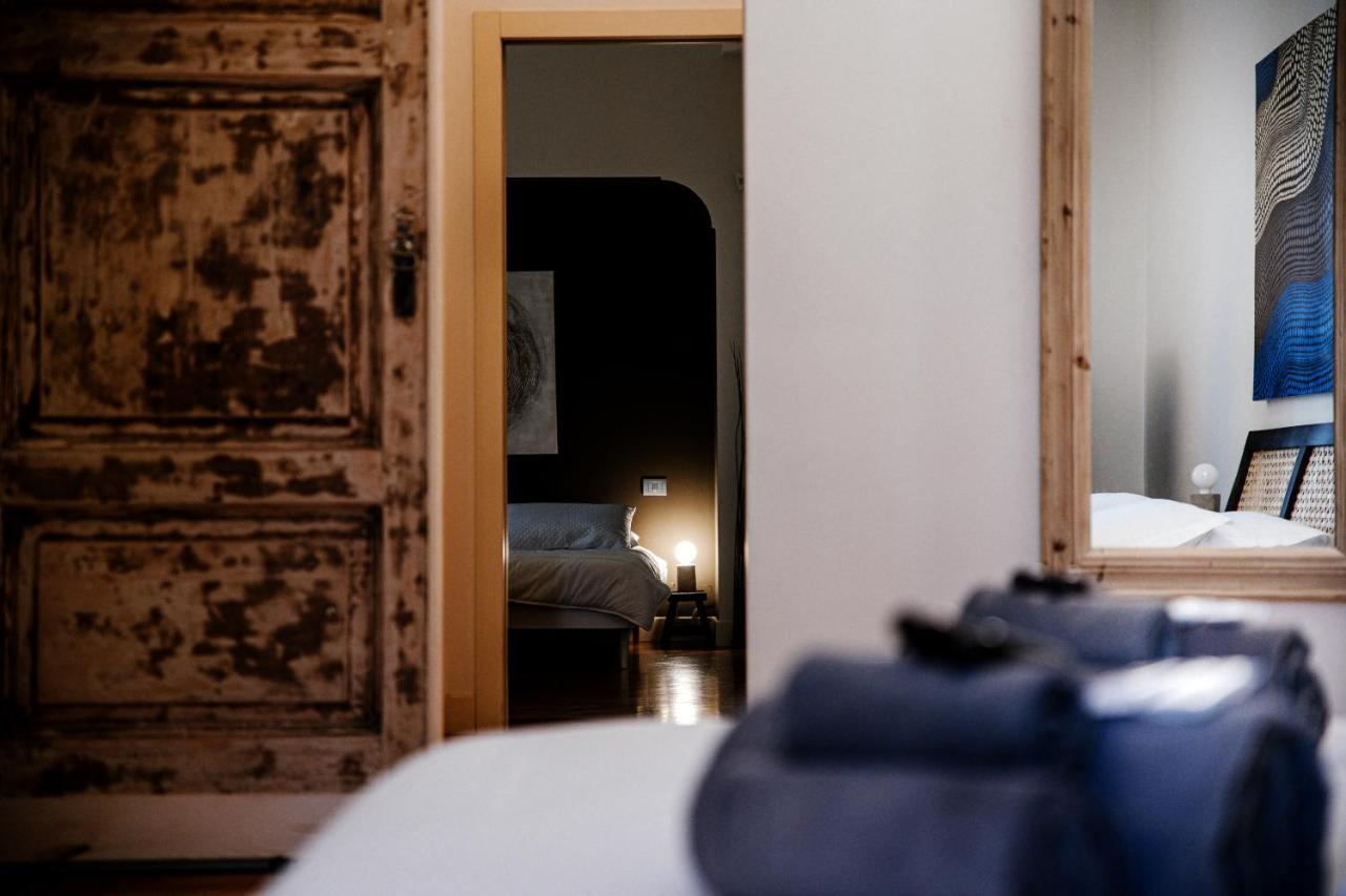 Апартаменты La Finestra Sul Duomo - The House Of Travelers Комо Экстерьер фото