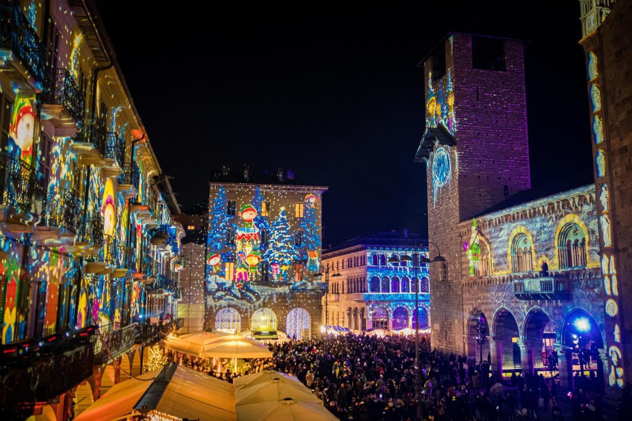 Апартаменты La Finestra Sul Duomo - The House Of Travelers Комо Экстерьер фото