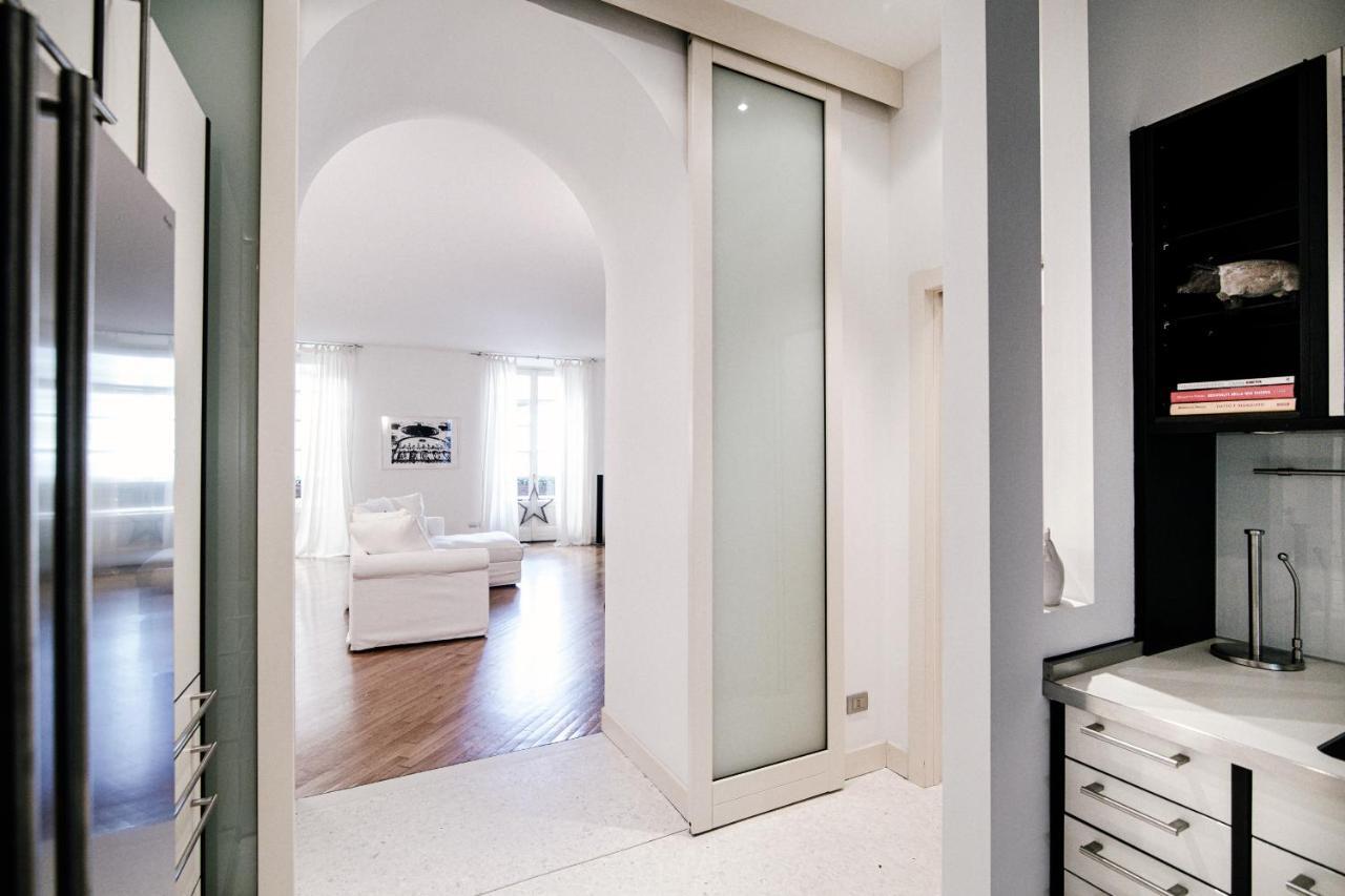 Апартаменты La Finestra Sul Duomo - The House Of Travelers Комо Экстерьер фото