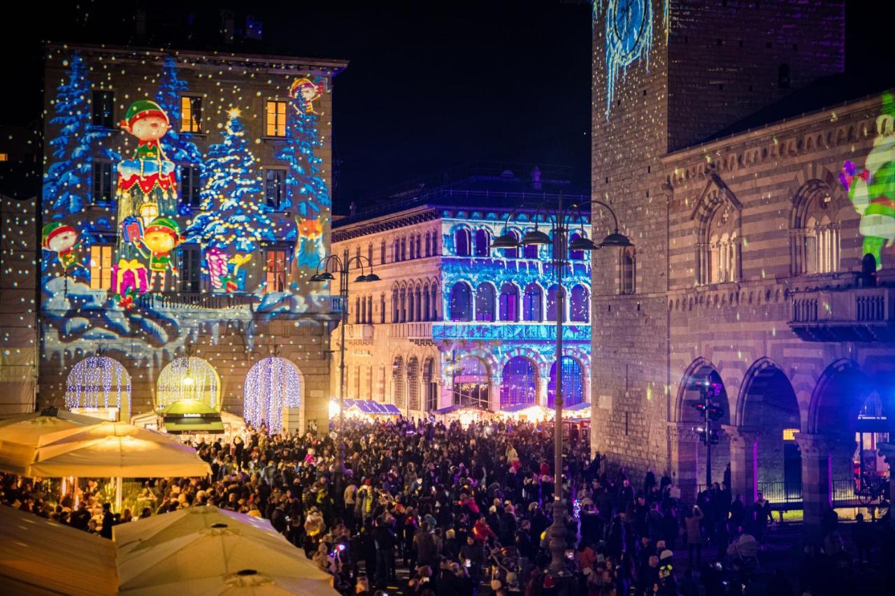 Апартаменты La Finestra Sul Duomo - The House Of Travelers Комо Экстерьер фото